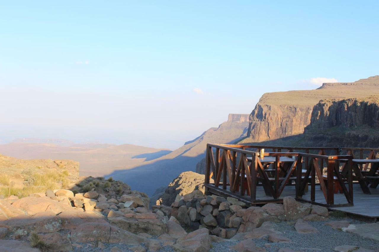 Sani Mountain Escape Hotel Mokhotlong Exterior photo